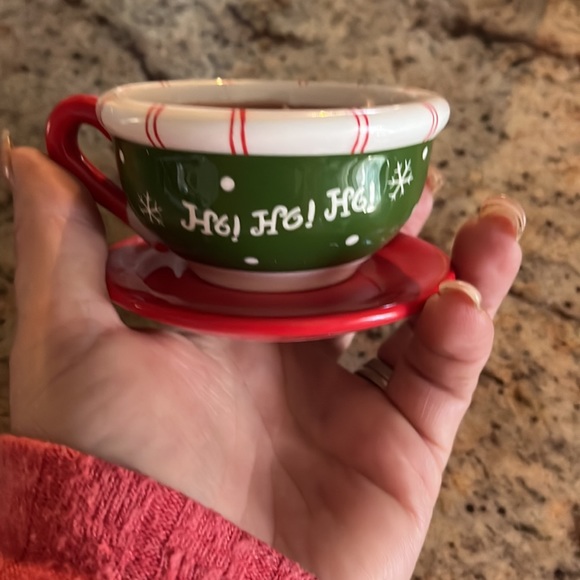 Vintage holiday coffee mug with Santa candle - Picture 5 of 6
